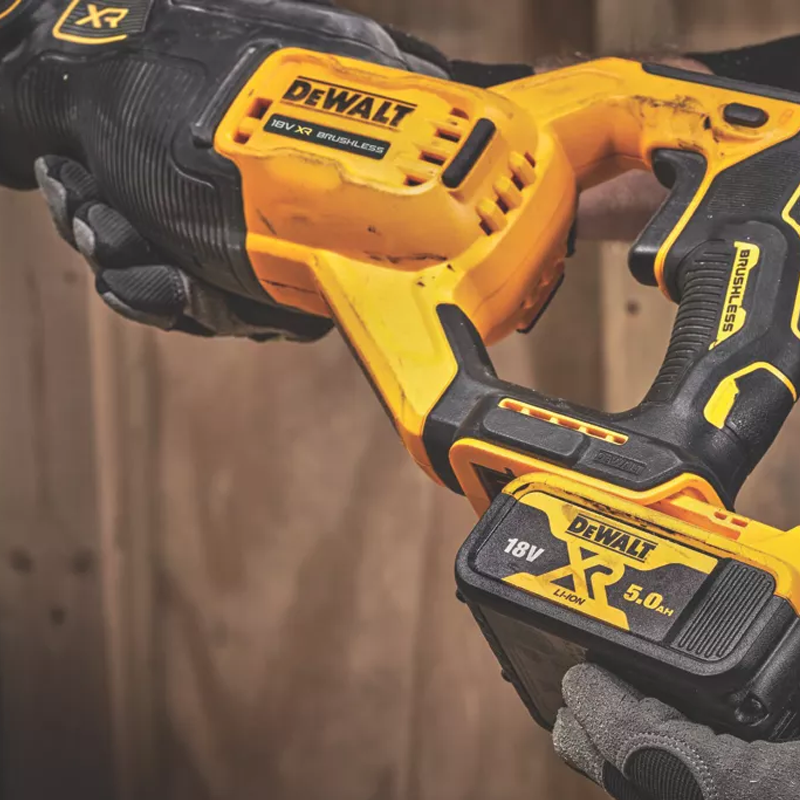 DeWalt DCS382N-XJ 18V XR B/L Reciprocating Saw